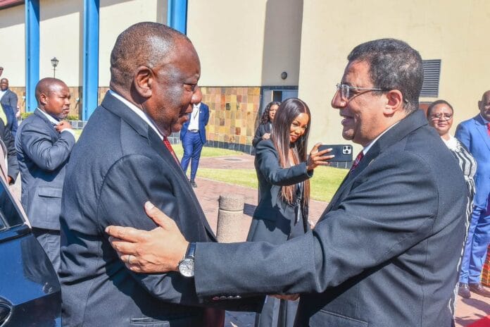𝐏𝐫𝐞𝐬𝐢𝐝𝐞𝐧𝐭 𝐂𝐲𝐫𝐢𝐥 𝐑𝐚𝐦𝐚𝐩𝐡𝐨𝐬𝐚 being received at the First Ordinary Session of the 7th Legislature of the Pan-African Parliament by Dr Fateh Boutbig, President of the Pan-African Parliament.