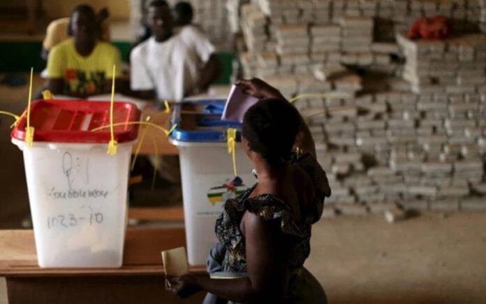 A South Sudanese woman casts vote to secede from Sudan. Photo Credit: Africa Press